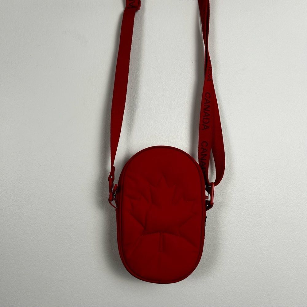 Lululemon TEAM CANADA 22 Future Legacy Crossbody Bag in red